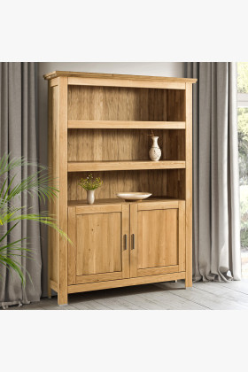 Masszív tölgyfa polcos szekrény ajtókkal, természetes olajozású